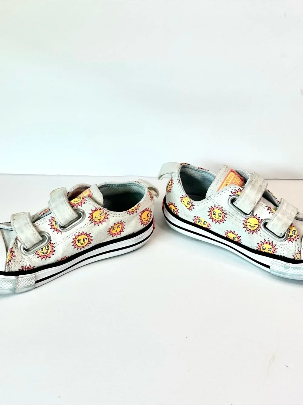 Converse Kids White Sneakers with Yellow & Orange Sun Print size 8